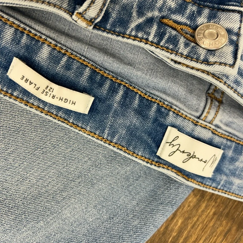 Size 12 Jeans 3 Pairs together . Old Navy(2) Wonderly(1) BGUC - Picture 3 of 13